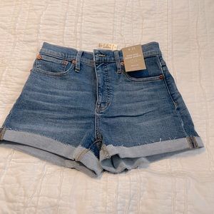 NWT Madewell shorts. Size 25.